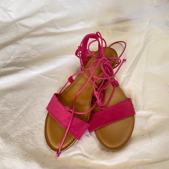 Lace up sandals - Picture 2 of 3